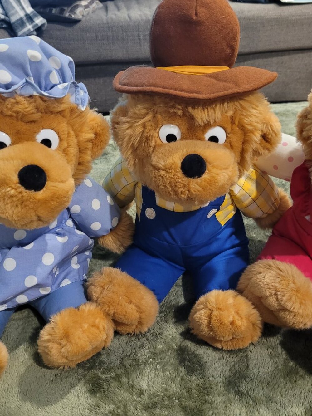 Vintage Berenstain Bears plush lot